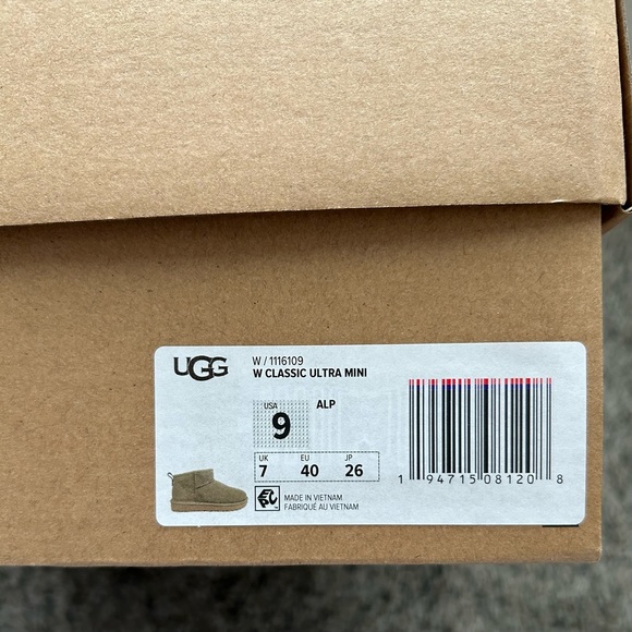 NEW Alpine RETIRED UGG Classic Ultra Mini - Picture 3 of 13